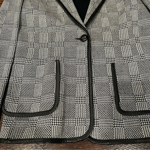 St John Knits Santana Houndstooth Plaid Suit Jacket Blazer Leather 8 - Picture 2 of 6